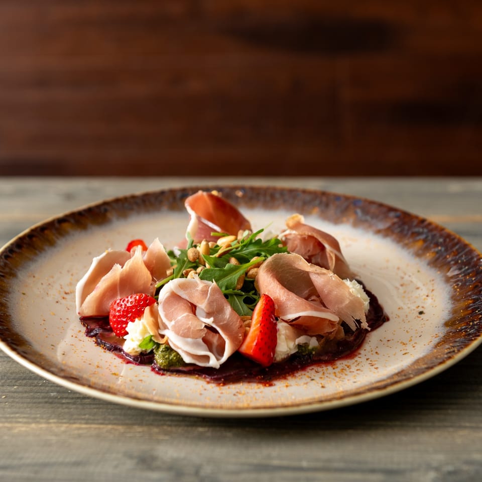 Prosciutto and strawberry salad
